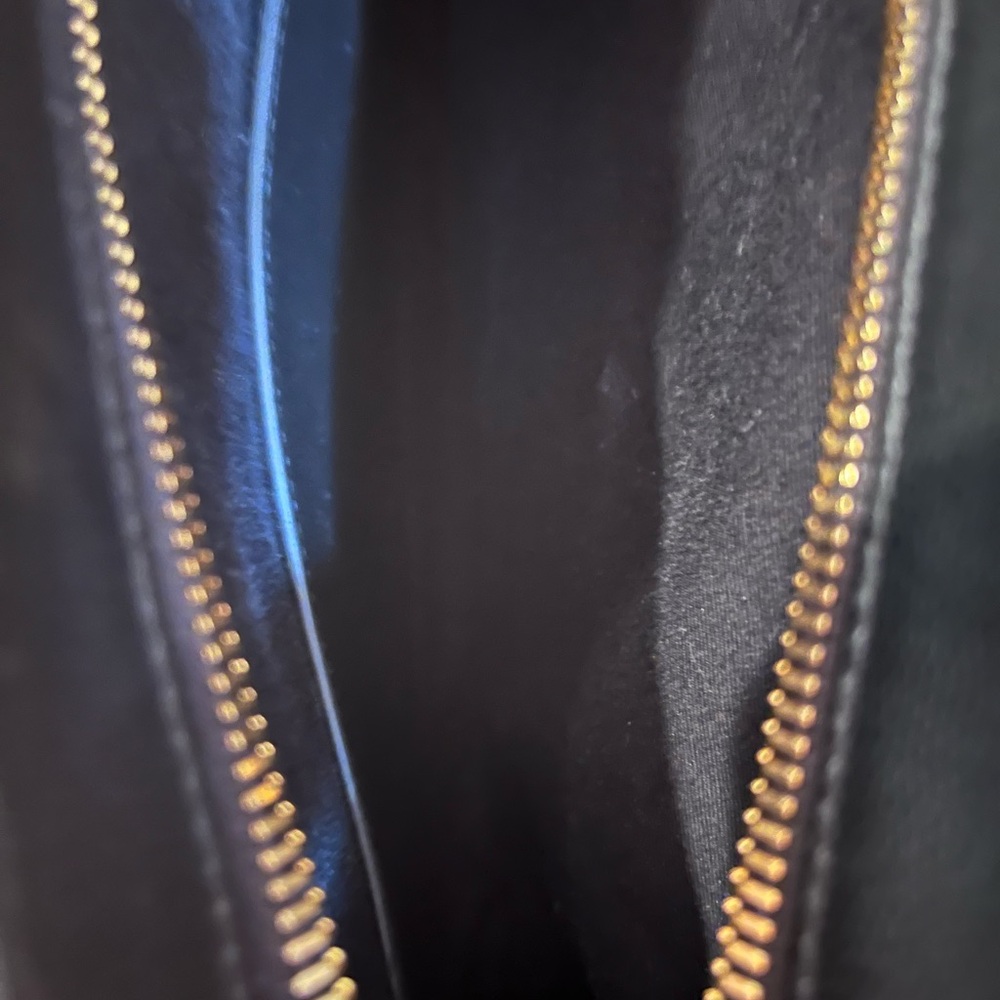 SOLD Saint Laurent Tribeca Shoulder Bag With Gold Hardware - Picture 10 of 15